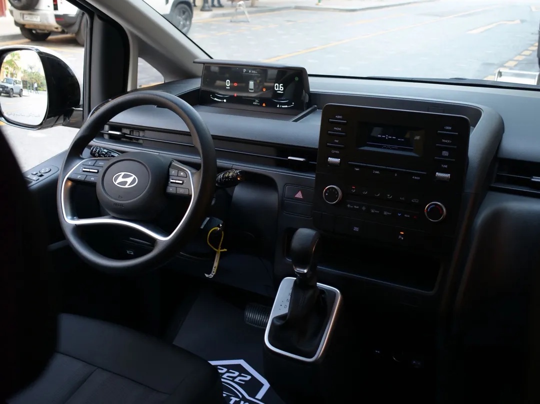 Hyundai STARIA 2025 - Image 4