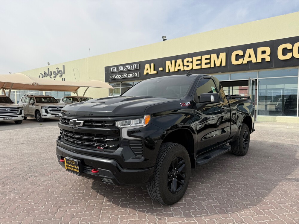 Chevrolet Silverado 2024 - Image 1