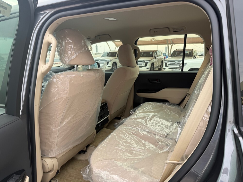 Toyota Land Cruiser GX 2025 - Image 3