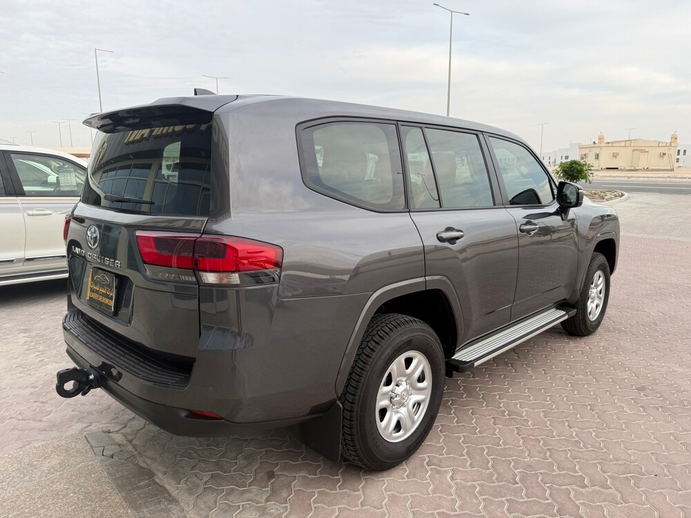 Toyota Land Cruiser GX 2025 - Image 4