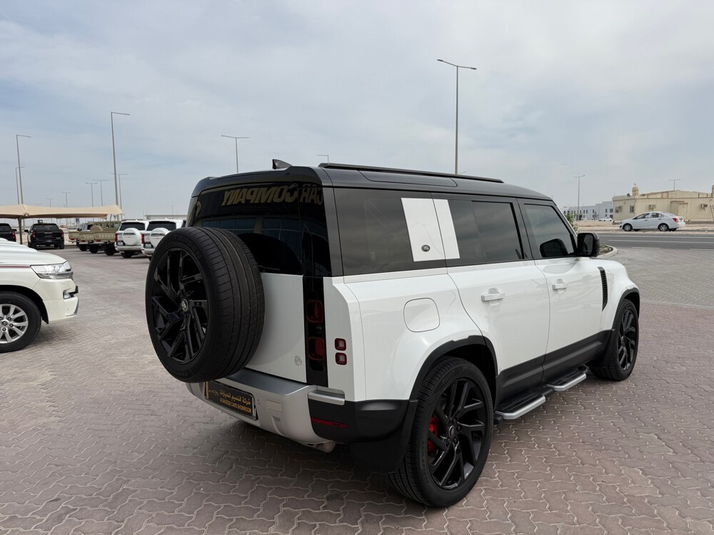 Land Rover Defender 2024 - Image 2