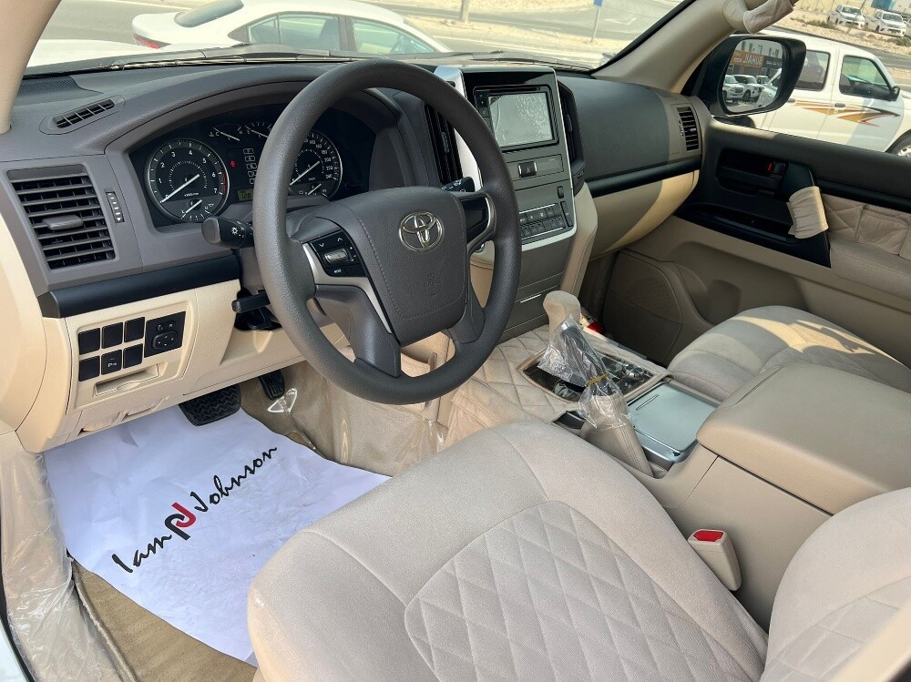Toyota Land Cruiser G standard 2020 - Image 2