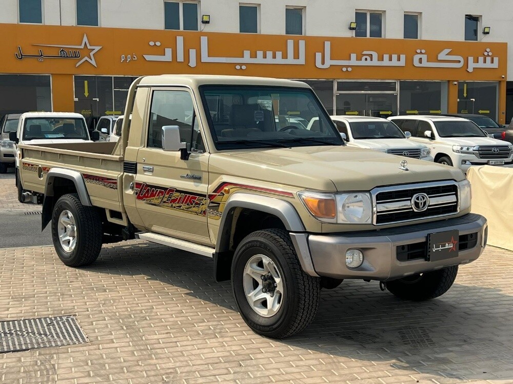 Toyota LX  2022