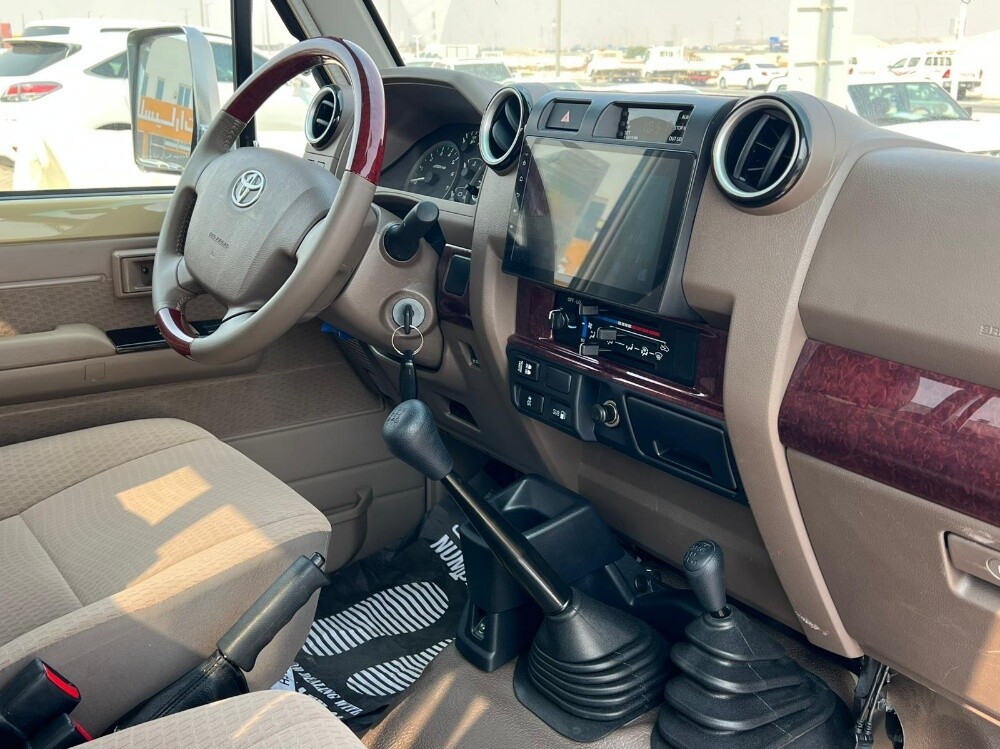 Toyota LX  2022 - Image 4