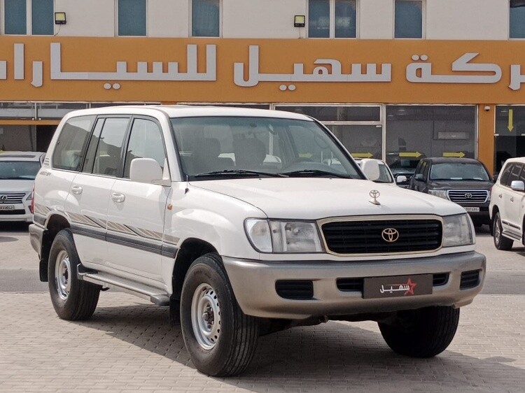 Toyota Land Cruiser GX.R 2000 - Image 1