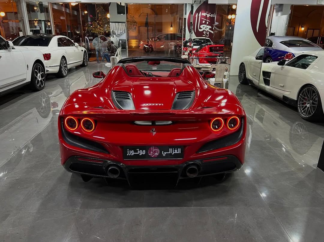 Ferrari F8 Spider  2021 - Image 4