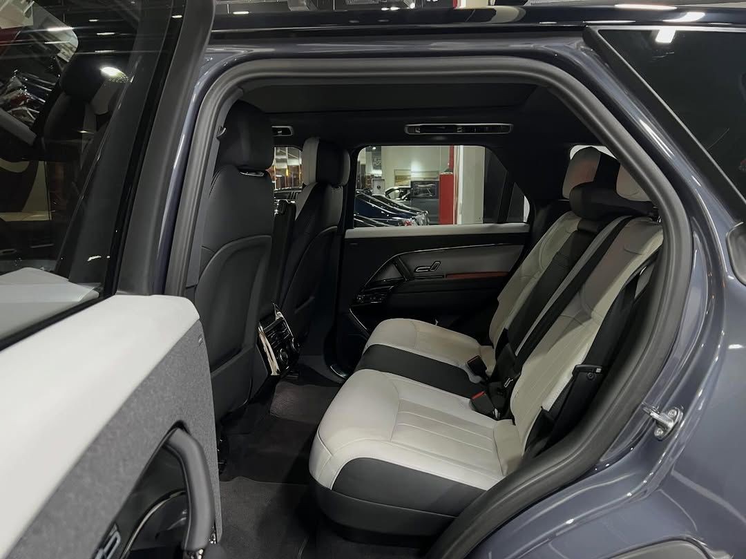 Land Rover Range Rover Sport 2024 - Image 2