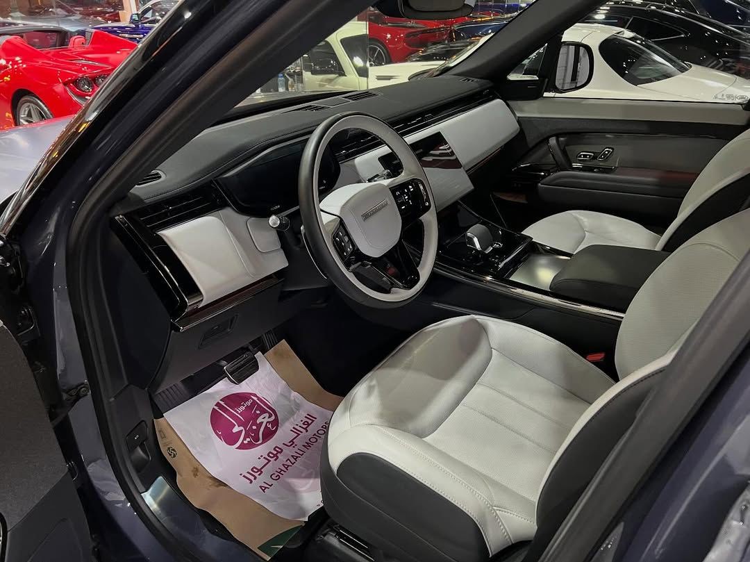 Land Rover Range Rover Sport 2024 - Image 4