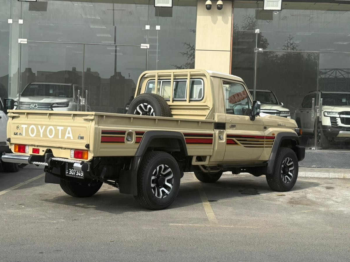 Toyota LX  2025 - Image 2