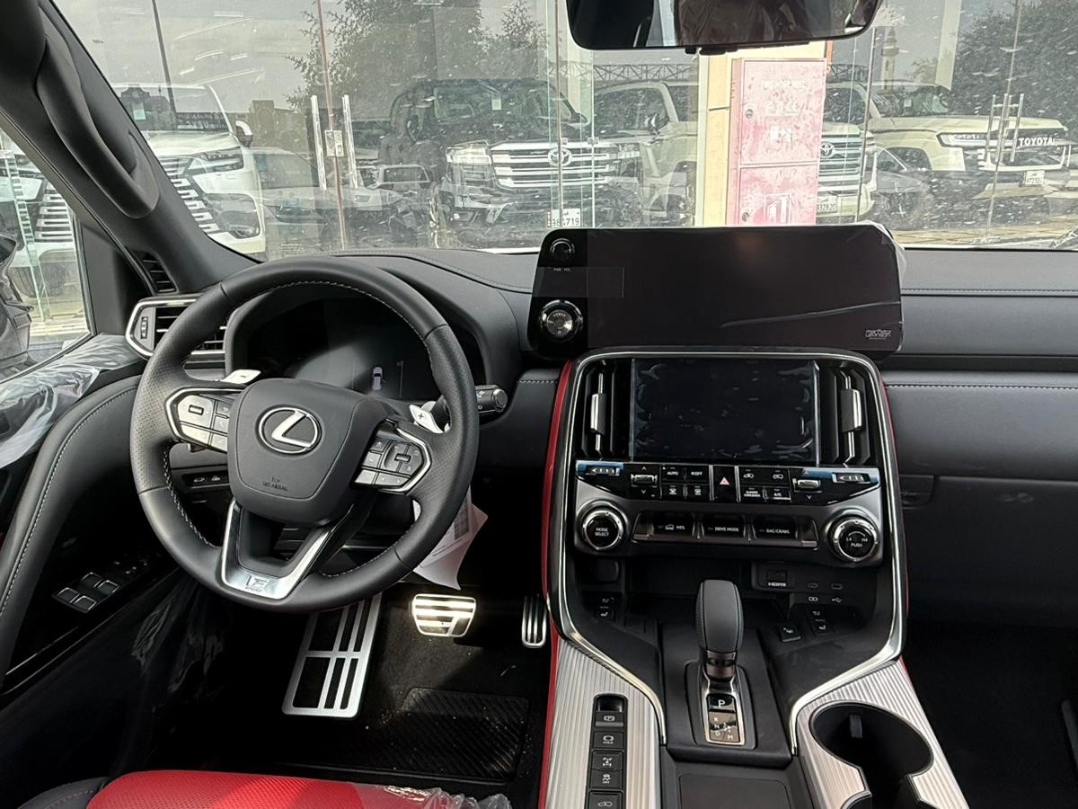 Lexus LX 700 H 2025 - Image 2