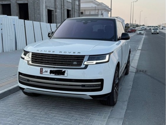 Land Rover Range Rover Vogue HSE 2023 - Image 1