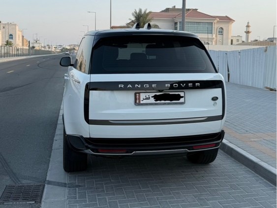 Land Rover Range Rover Vogue HSE 2023 - Image 3