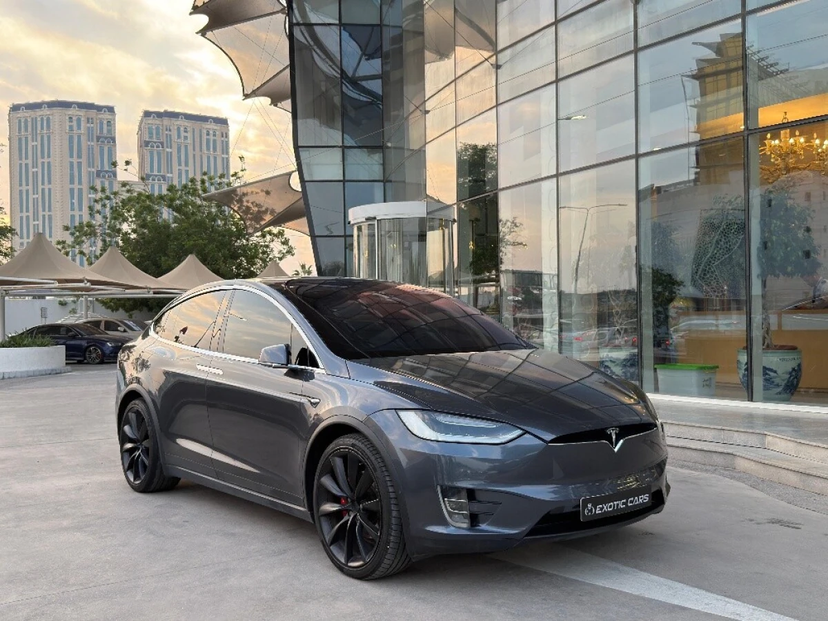 Tesla Model X 2018