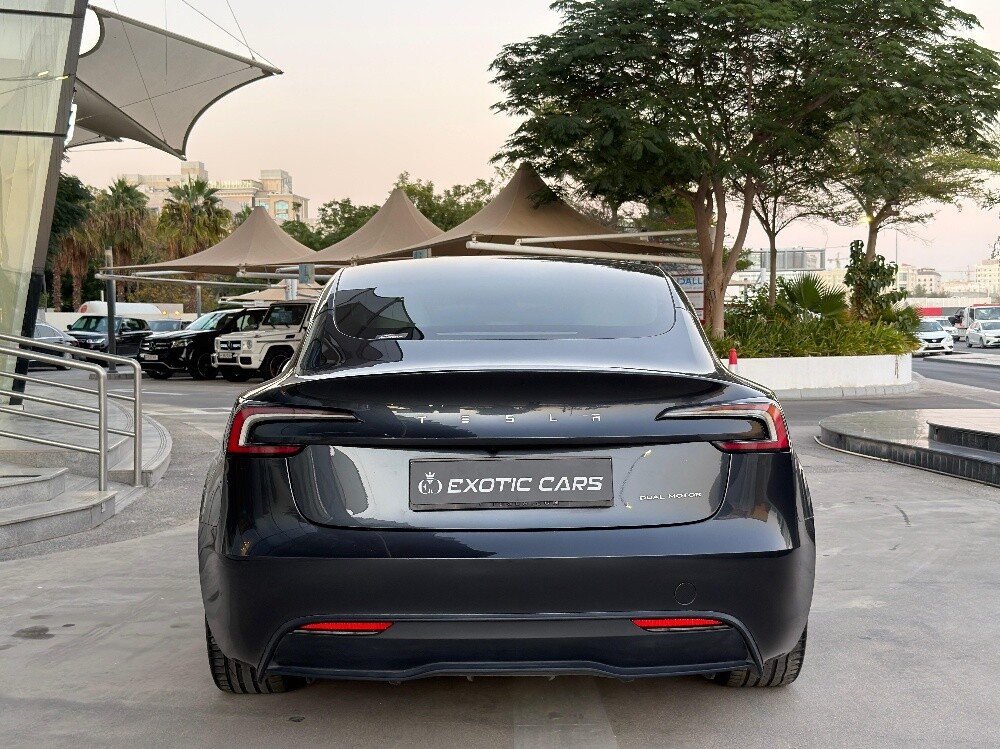 Tesla Model Y 2023 - Image 4