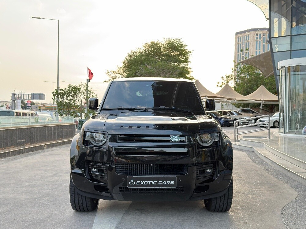 Land Rover Defender 2023 - Image 1