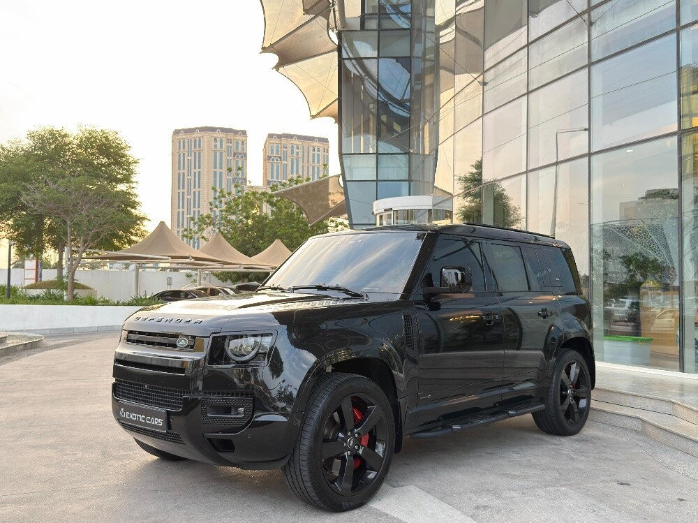 Land Rover Defender 2023 - Image 3