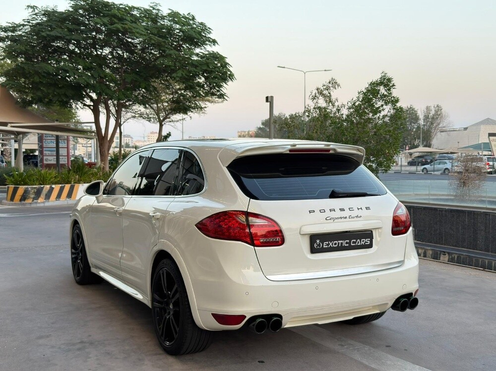 Porsche Cayenne 2011 - Image 3