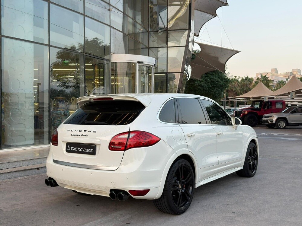 Porsche Cayenne 2011 - Image 4