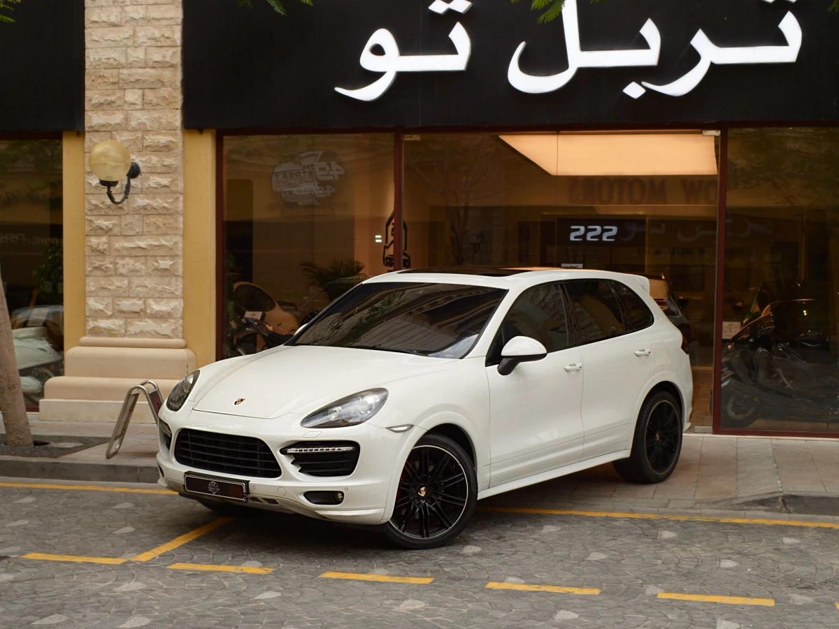 Porsche Cayenne GTS 2014