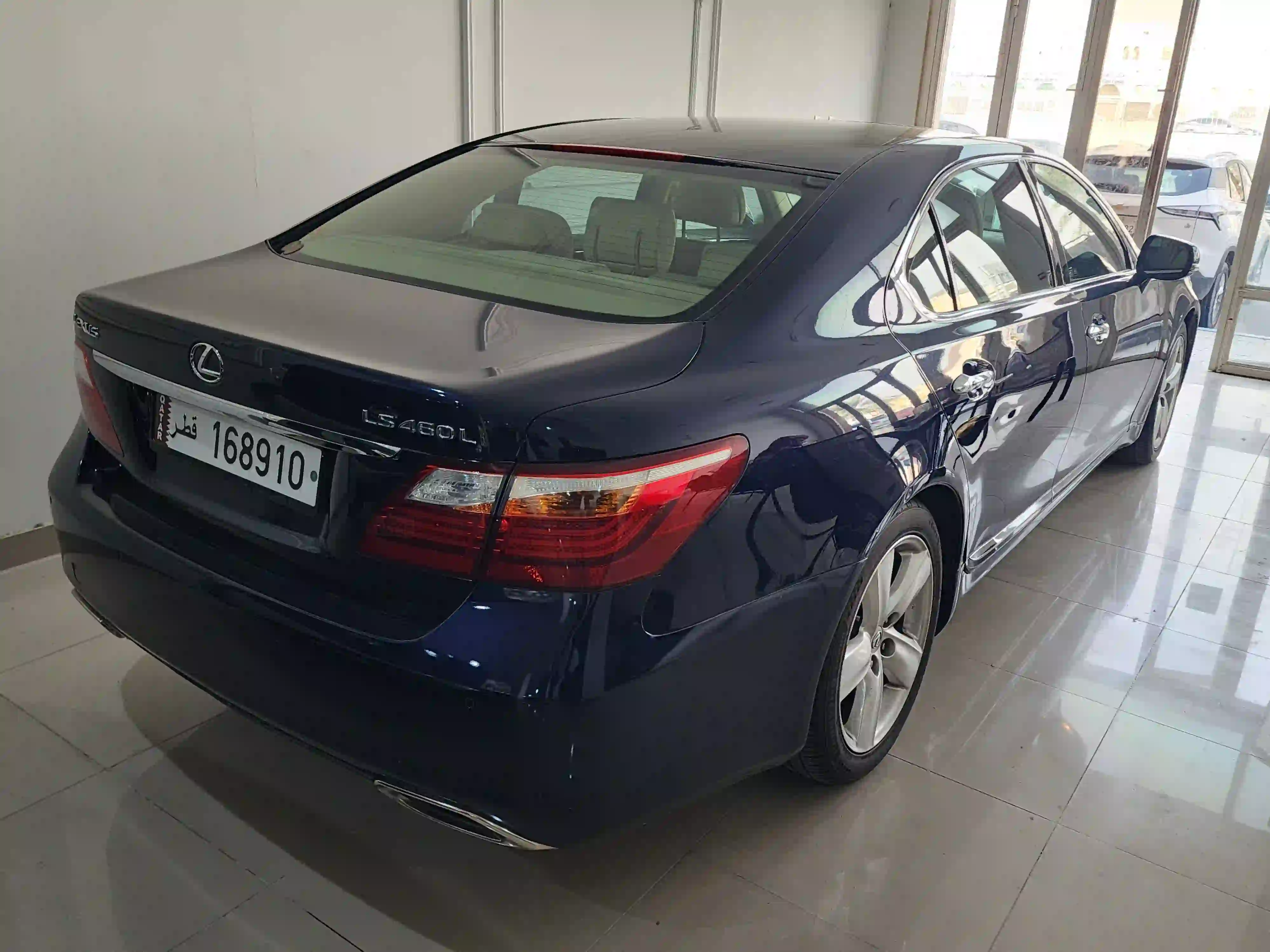 Lexus LS 460 L 2011 - Image 2
