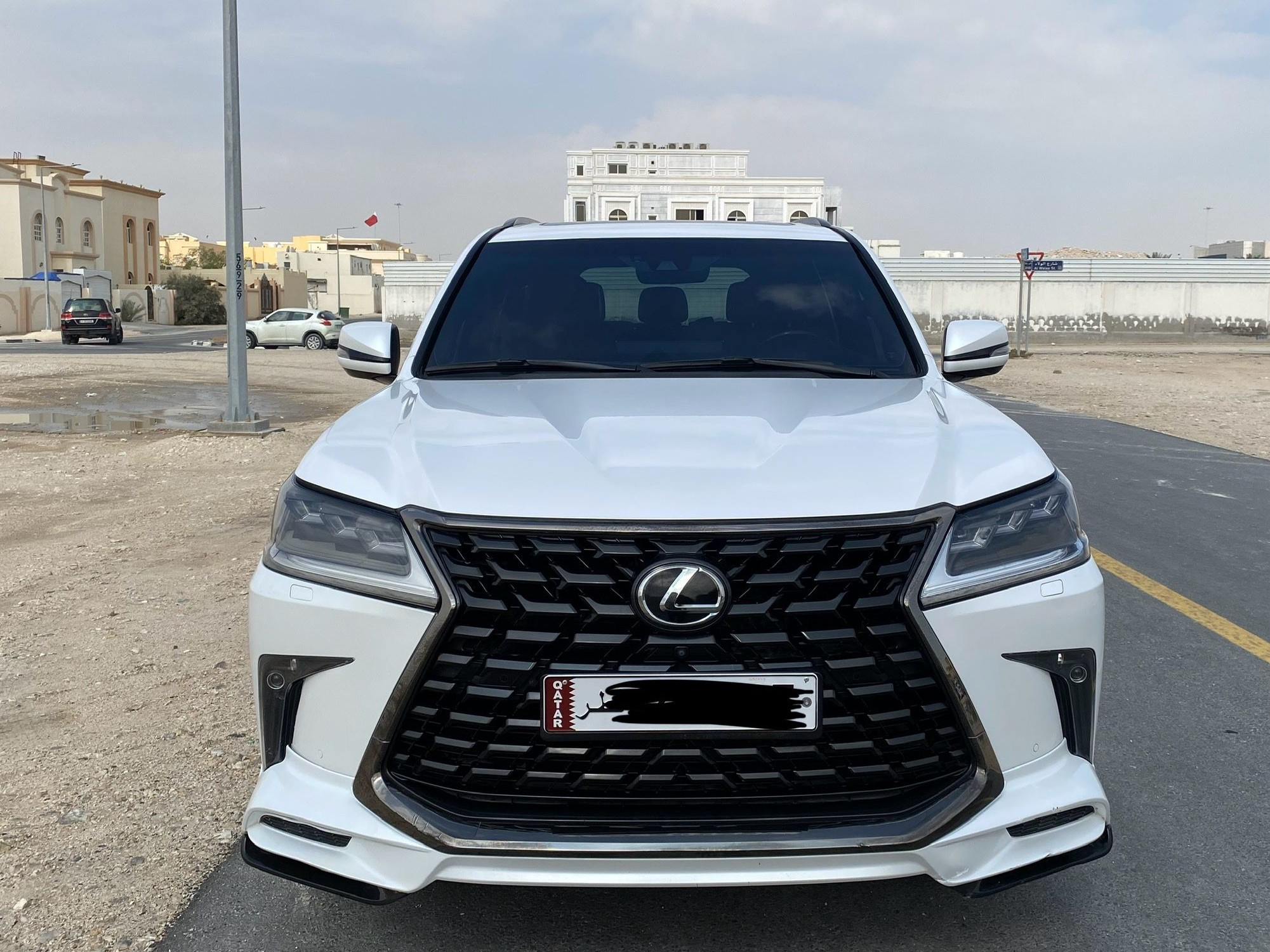 Lexus LX 570 S Black Edition 2021 - Image 4