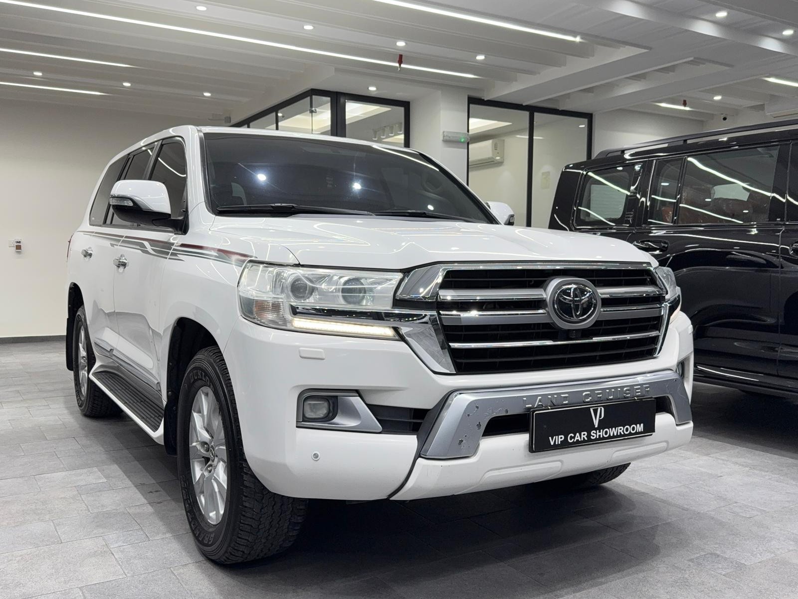 Toyota Land Cruiser GX.R 2016 - Image 2