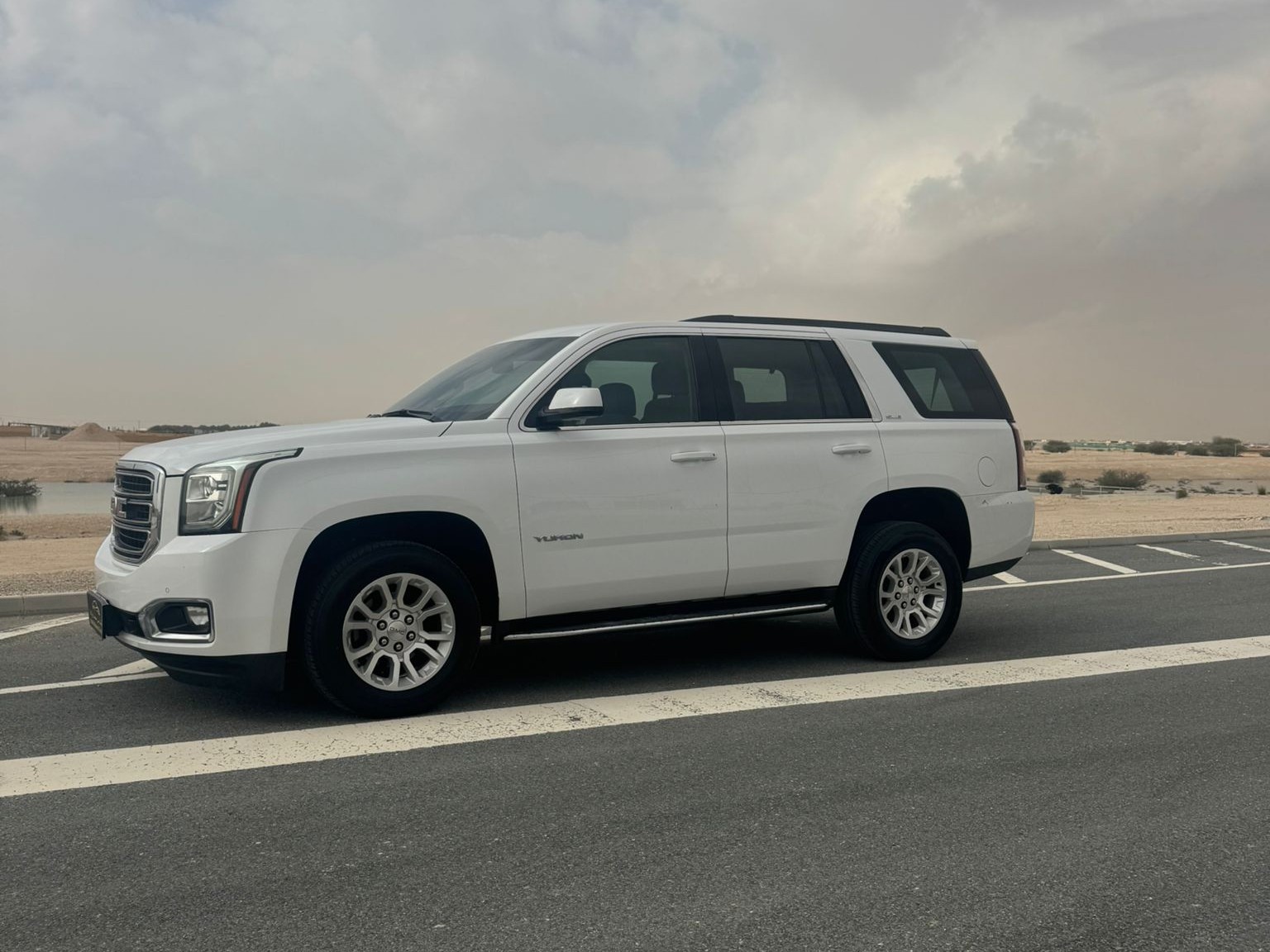 GMC Yukon 2020 - Image 2