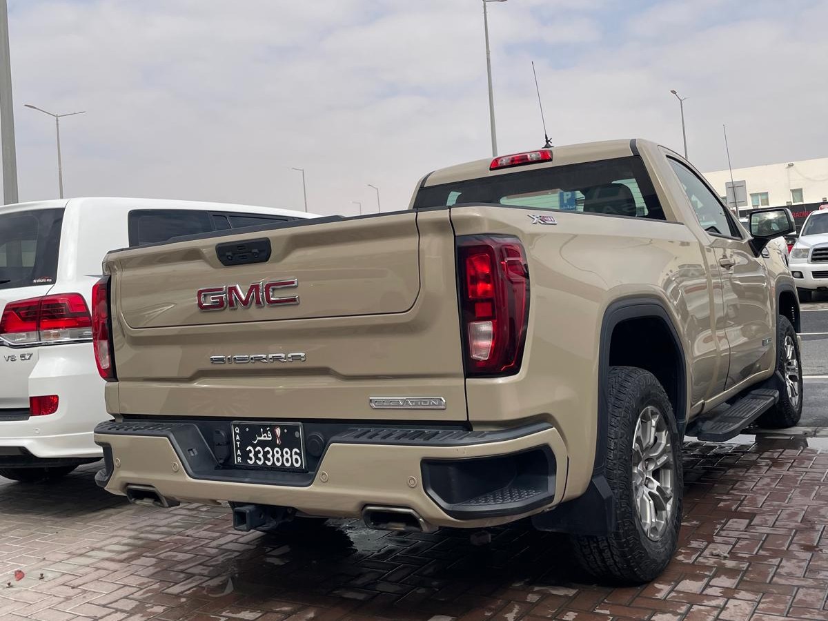 GMC Sierra Elevation  2022 - Image 3