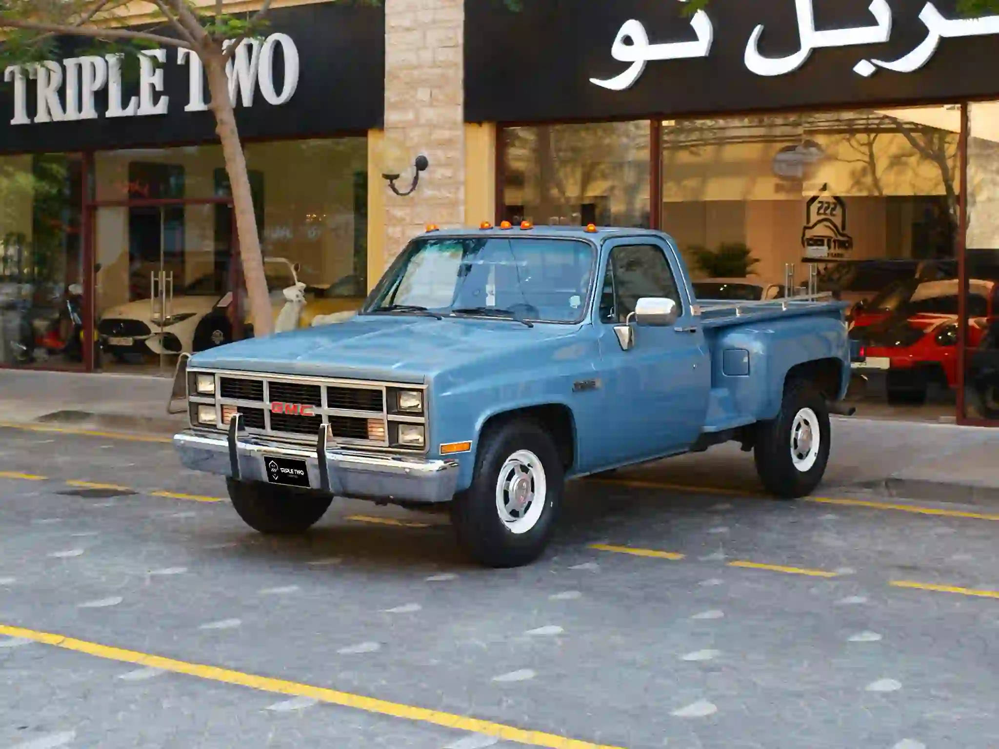 GMC Sierra 1984 - Image 1