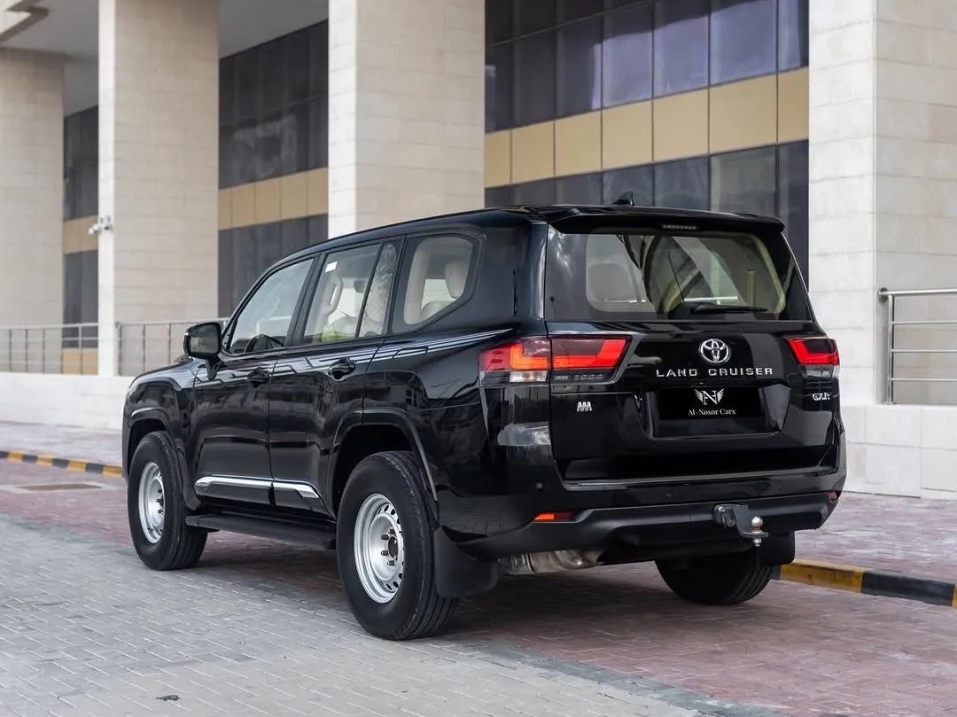 Toyota Land Cruiser GX.R 2023 - Image 3