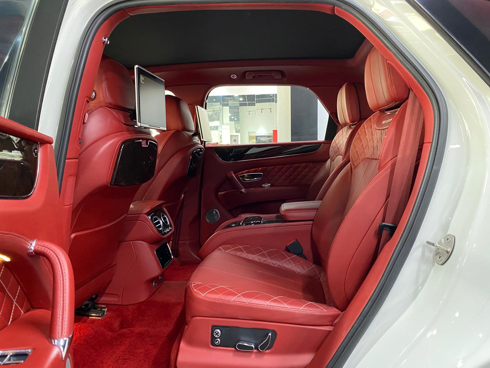 Bentley Bentayga 2017 - Image 2