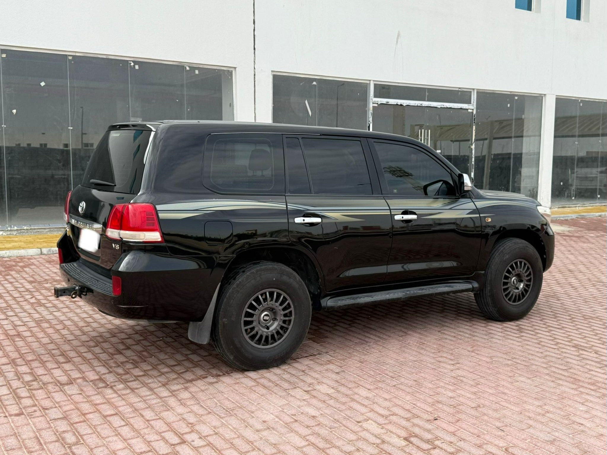 Toyota Land Cruiser VX.R 2019 - Image 2