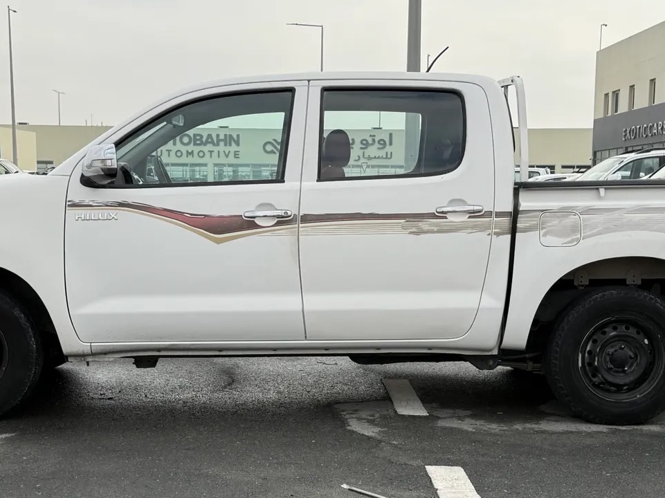 Toyota Hilux 2.0 2015 - Image 2