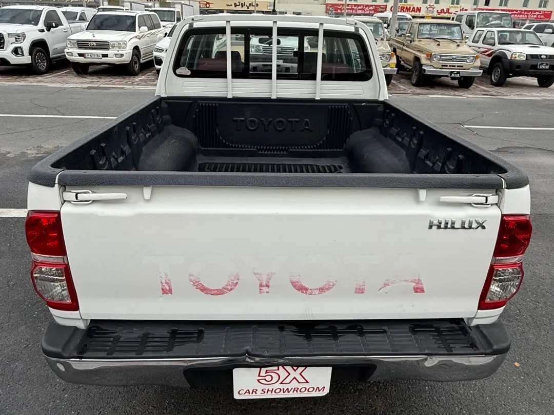 Toyota Hilux 2.0 2015 - Image 4
