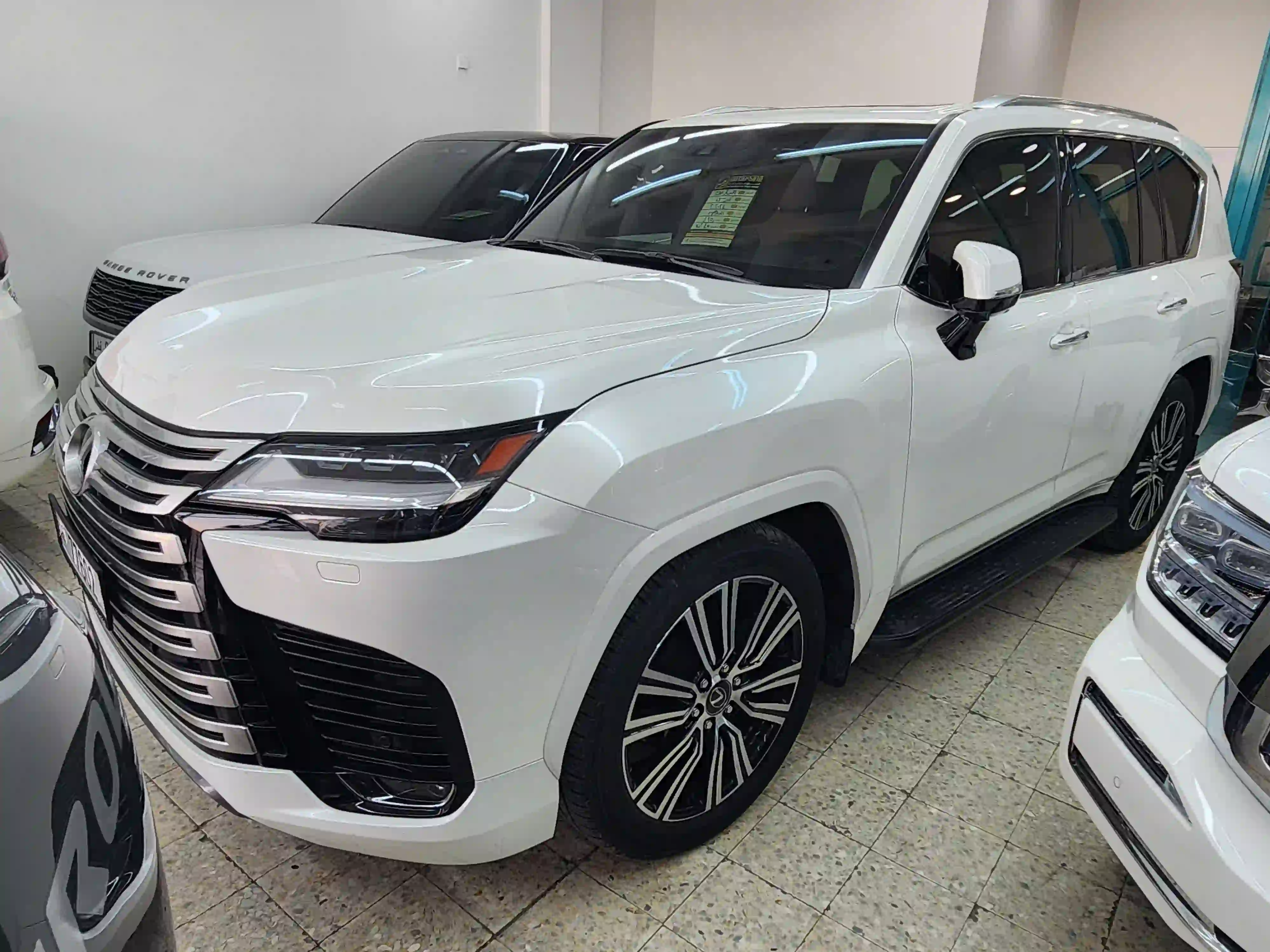 Lexus LX 600 2024 - Image 2