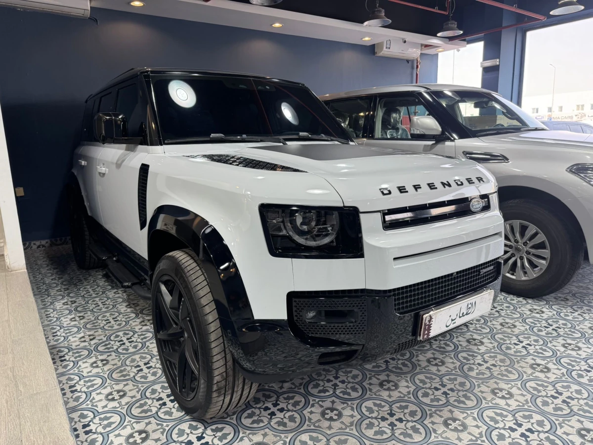 Land Rover Defender 110 2023