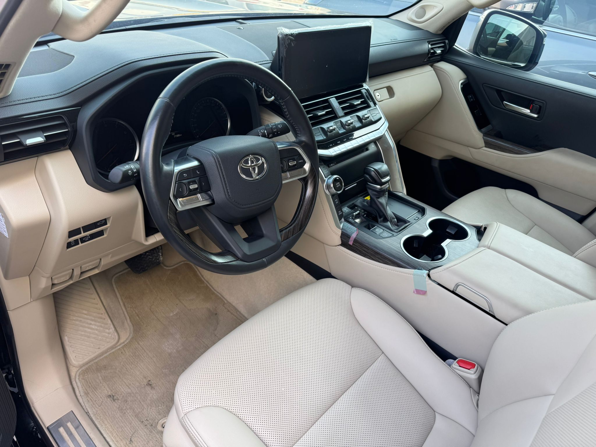 Toyota Land Cruiser VX Twin Turbo 2024 - Image 2