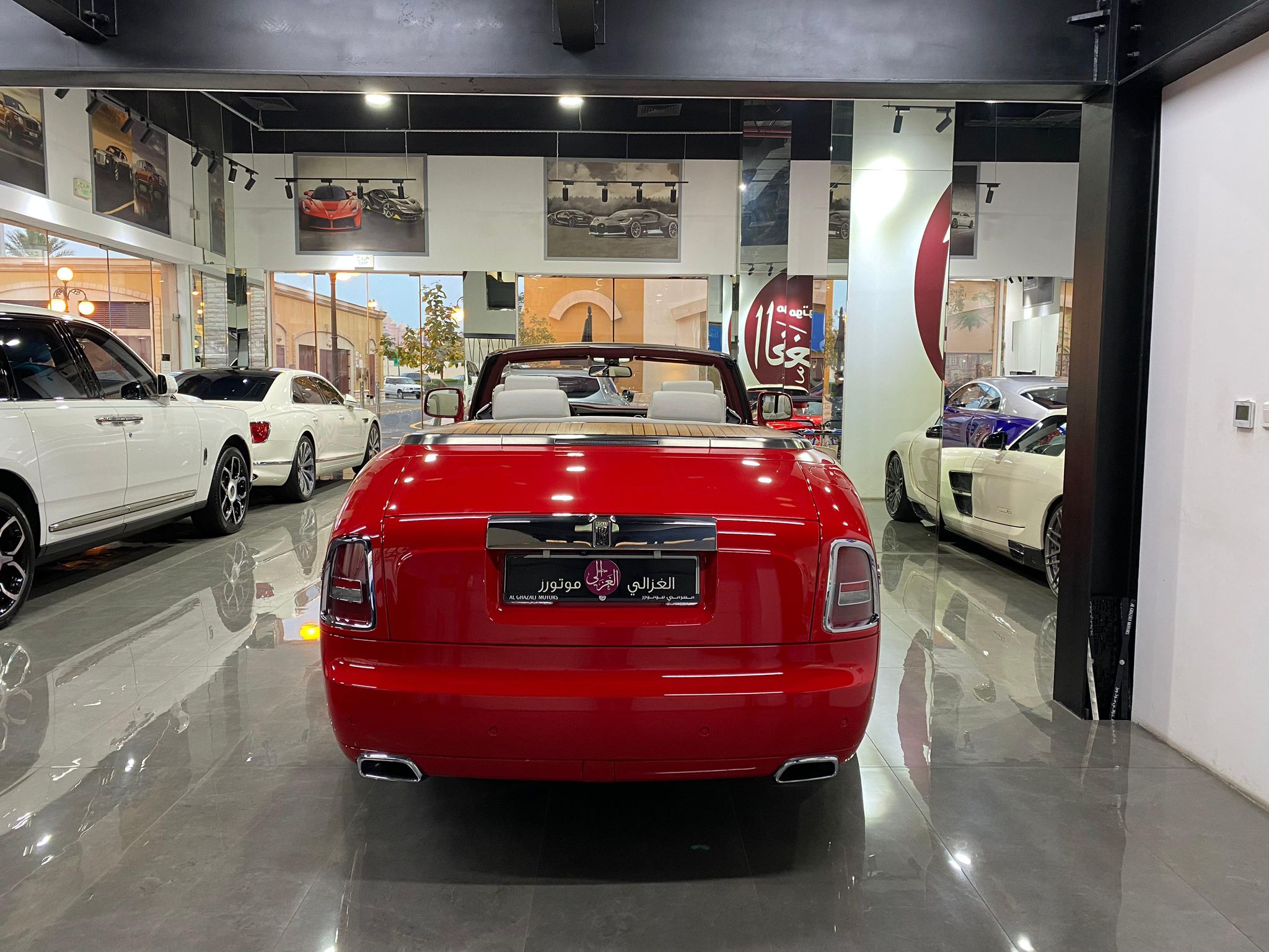 Rolls-Royce Phantom DROPHEAD 2013 - Image 2