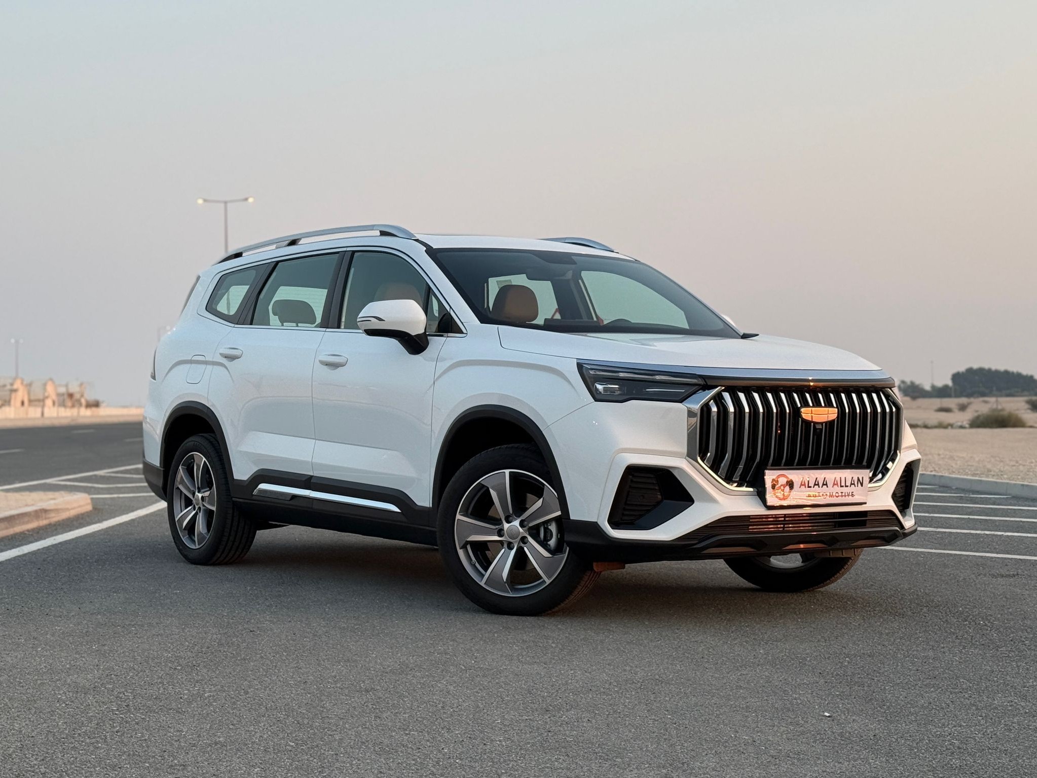 Geely  okavango 2025