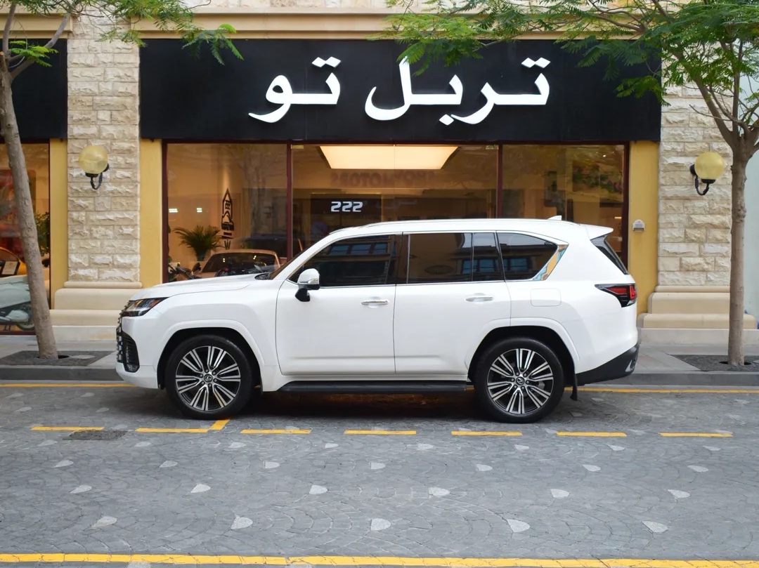 Lexus LX 600 VIP 2024 - Image 2
