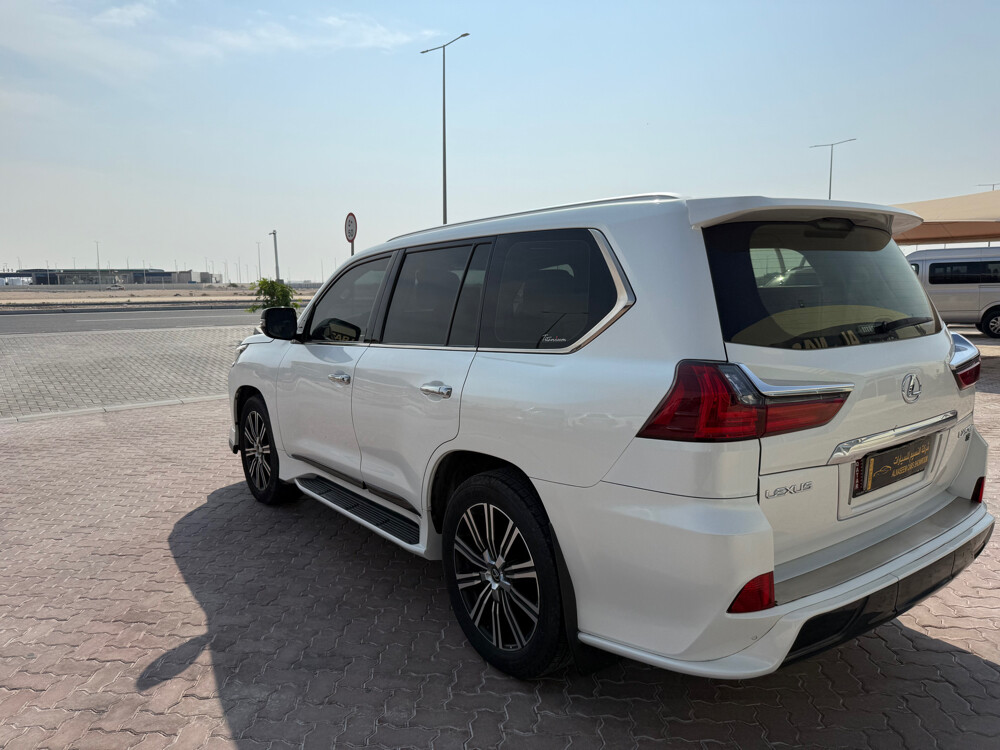 Lexus LX 570 S 2018 - Image 3