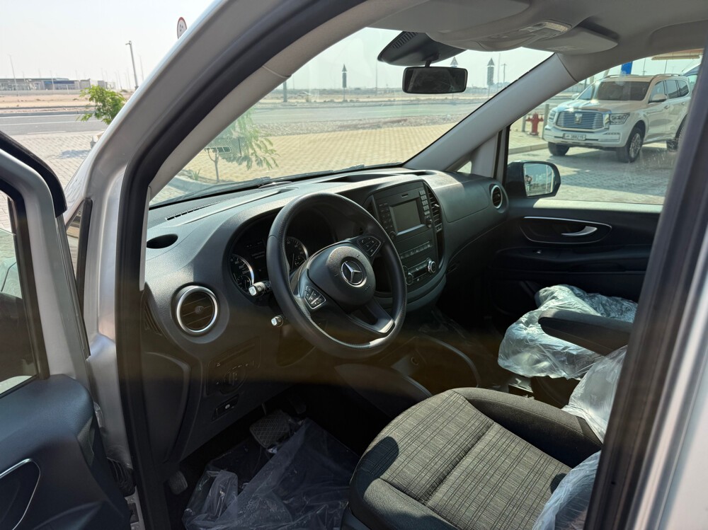 Mercedes-Benz Viano 2017 - Image 4