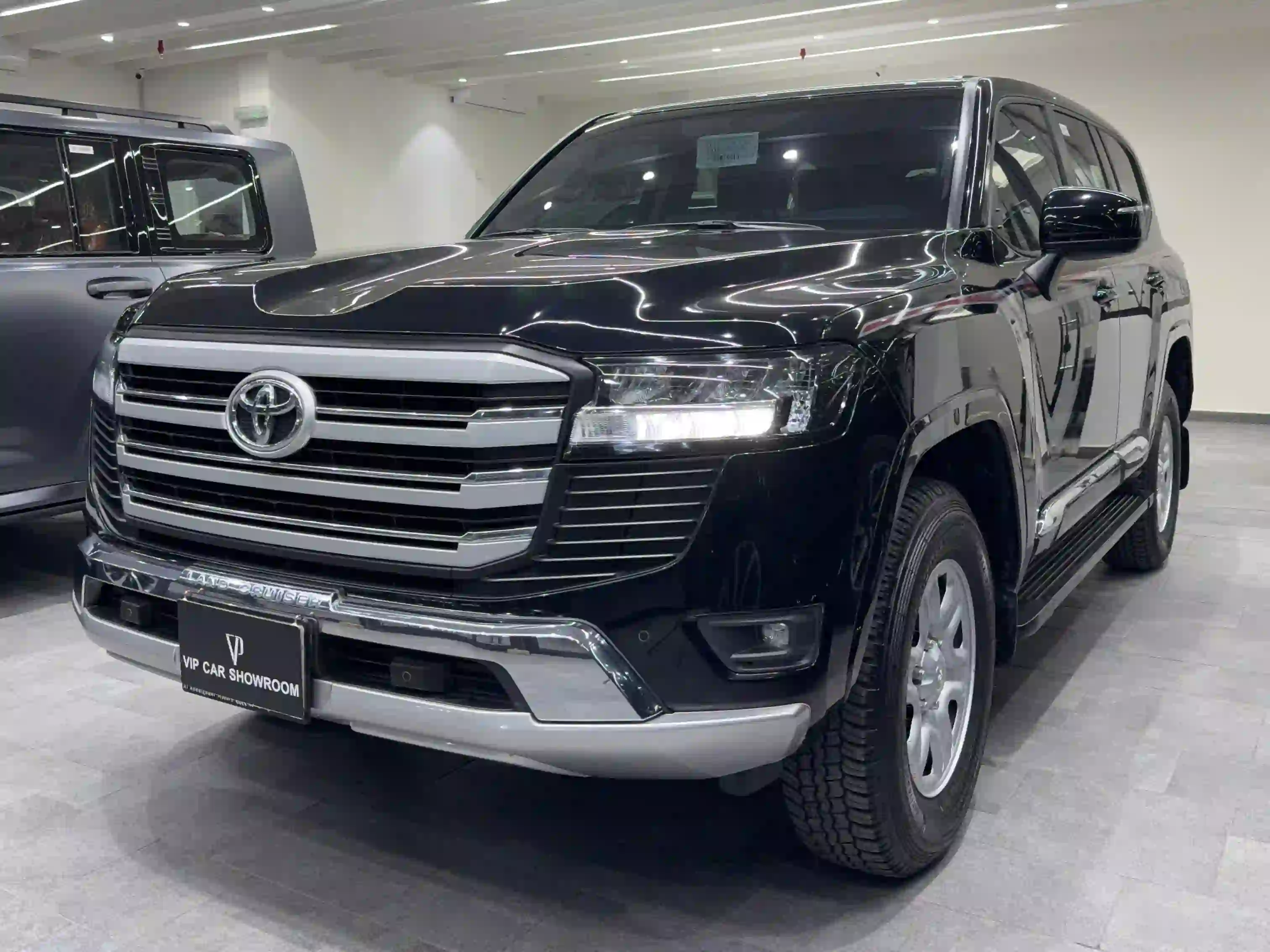 Toyota Land Cruiser GX 2025 - Image 2