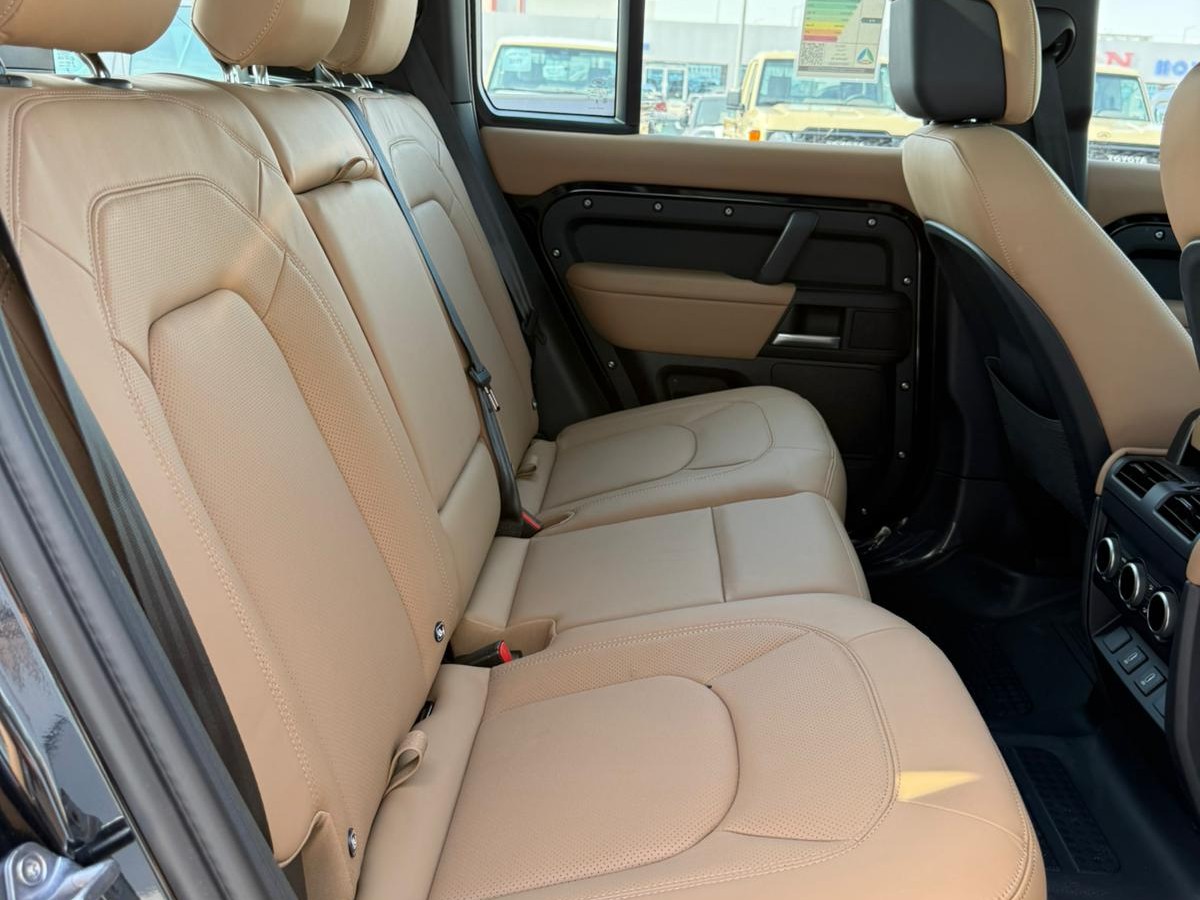 Land Rover Defender 110 2026 - Image 3