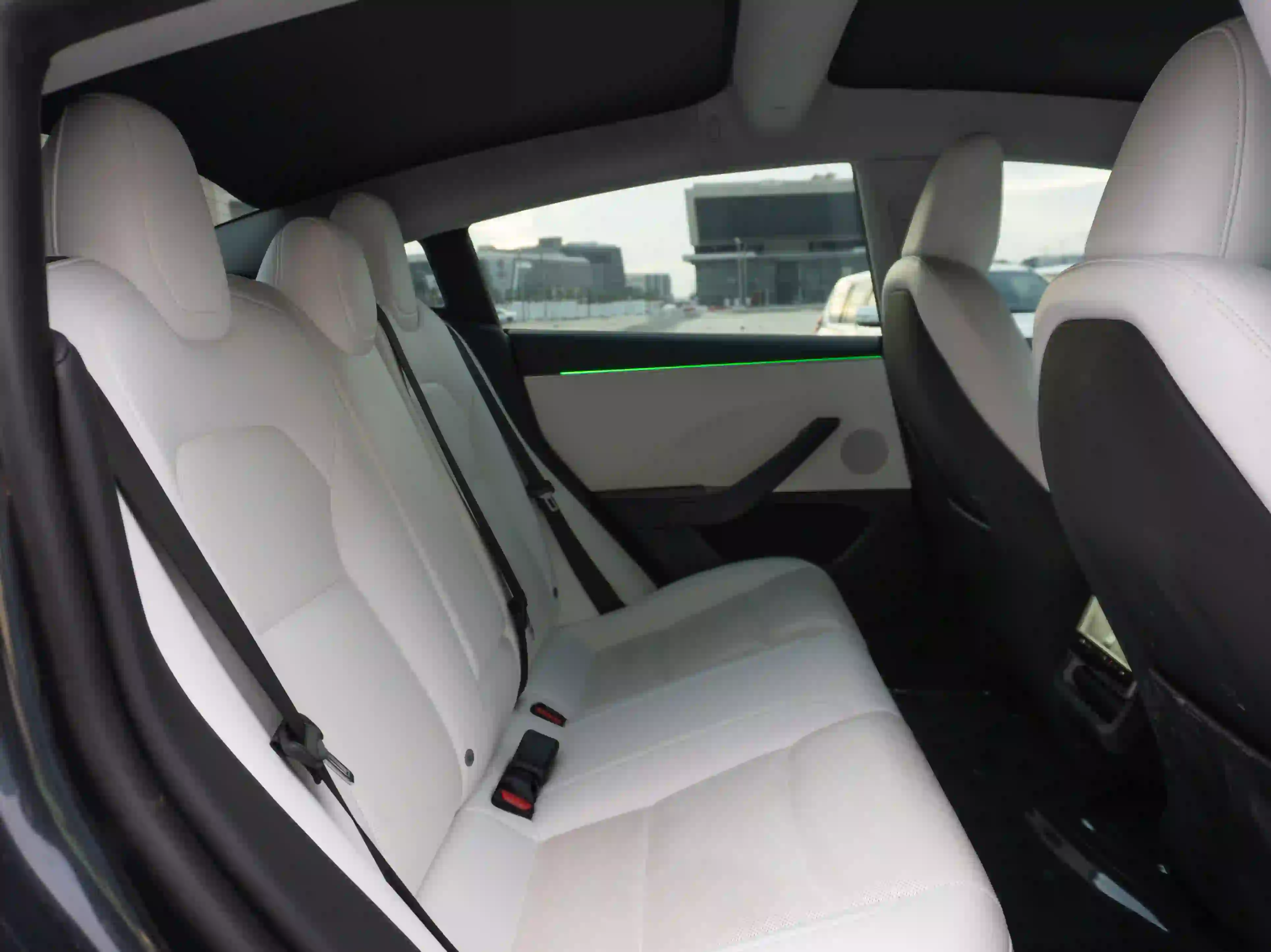 Tesla Model 3  2024 - Image 3