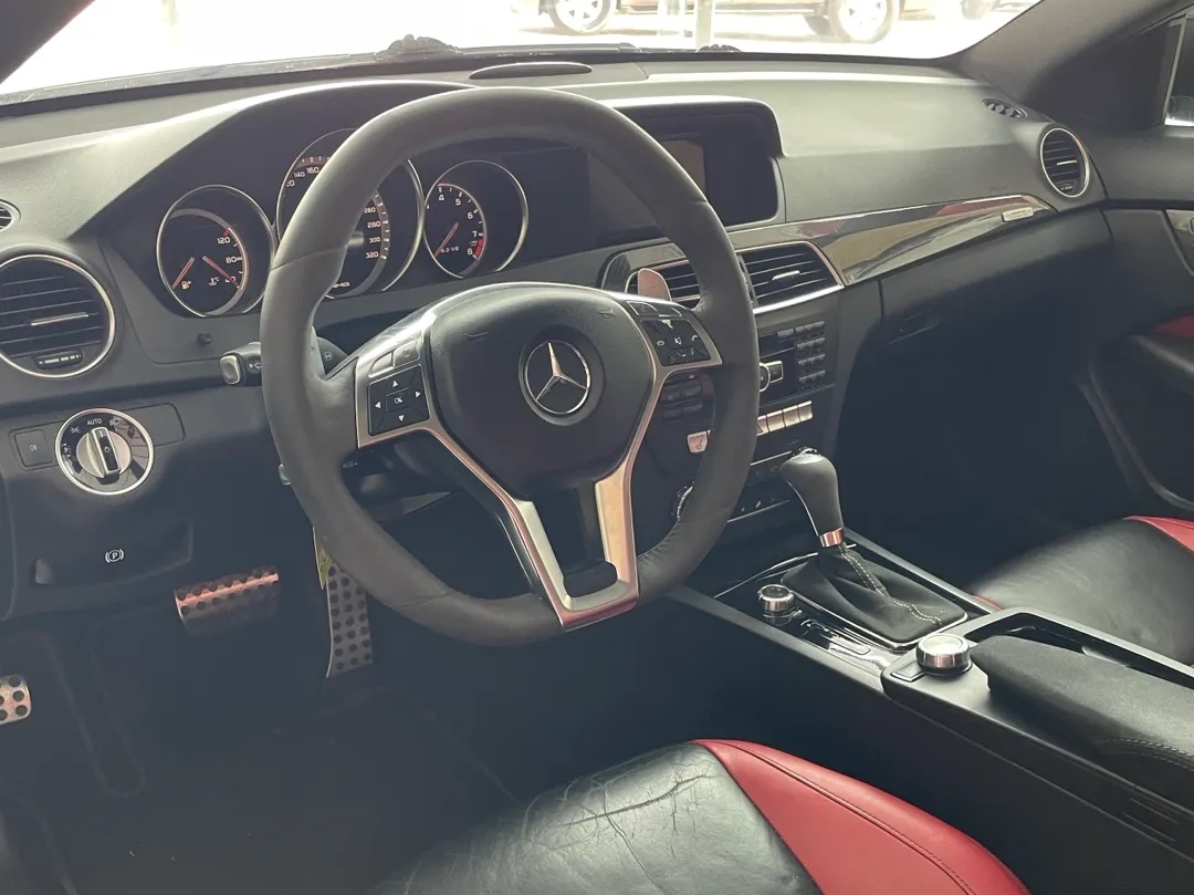 Mercedes-Benz C-Class Coupe 63 AMG 2013 - Image 3