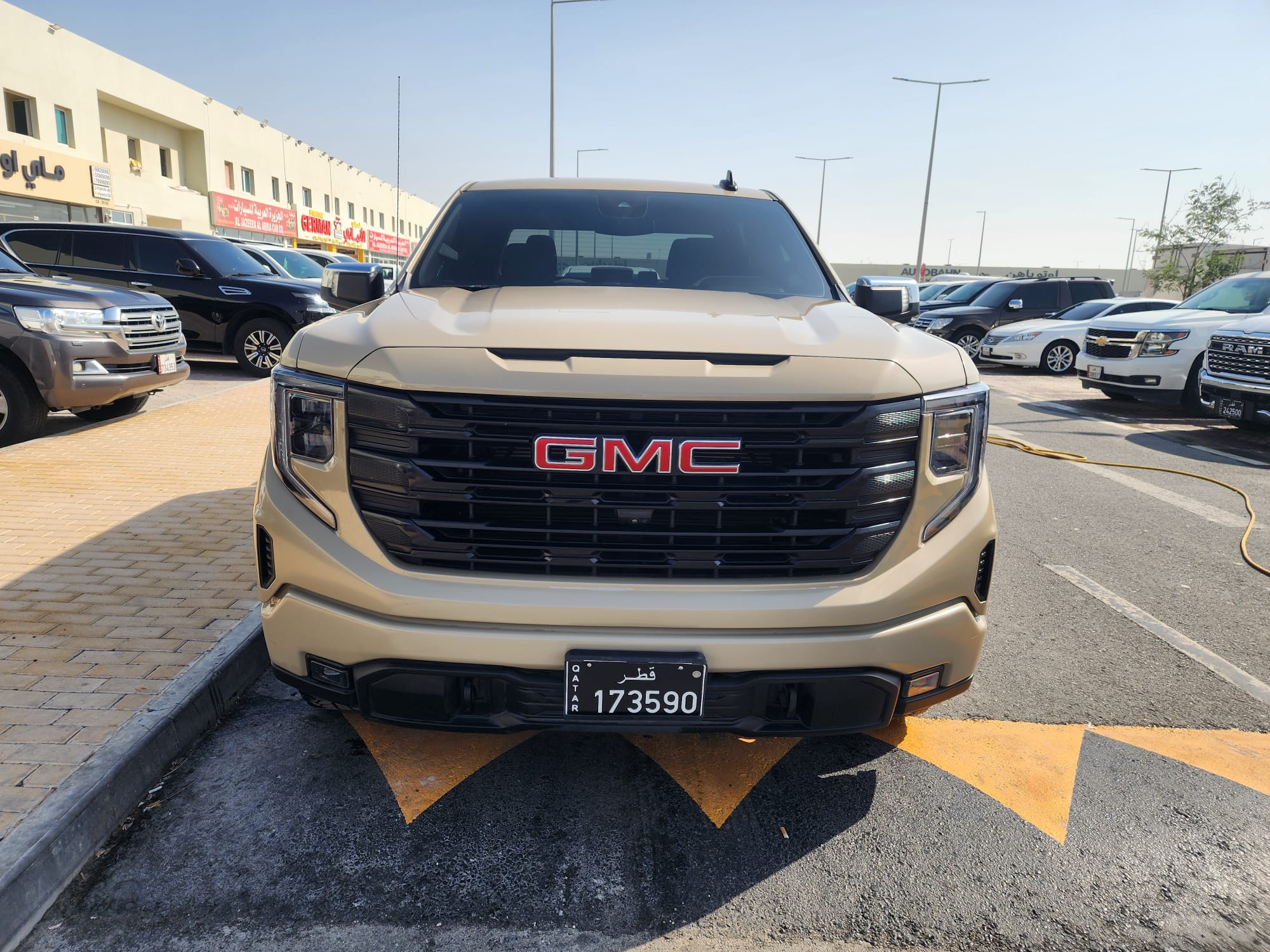 GMC Sierra 2022 - Image 2