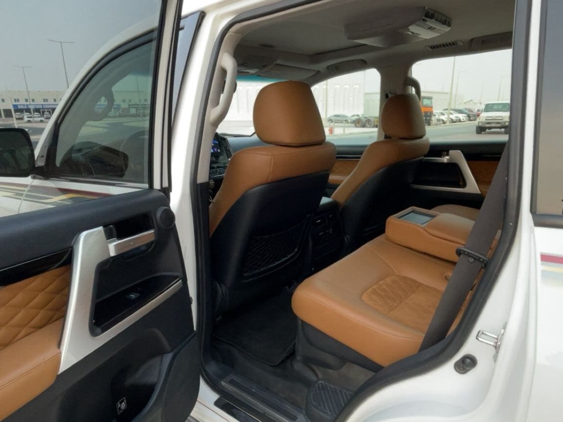 Toyota Land Cruiser GXR Grand Touring 2021 - Image 3