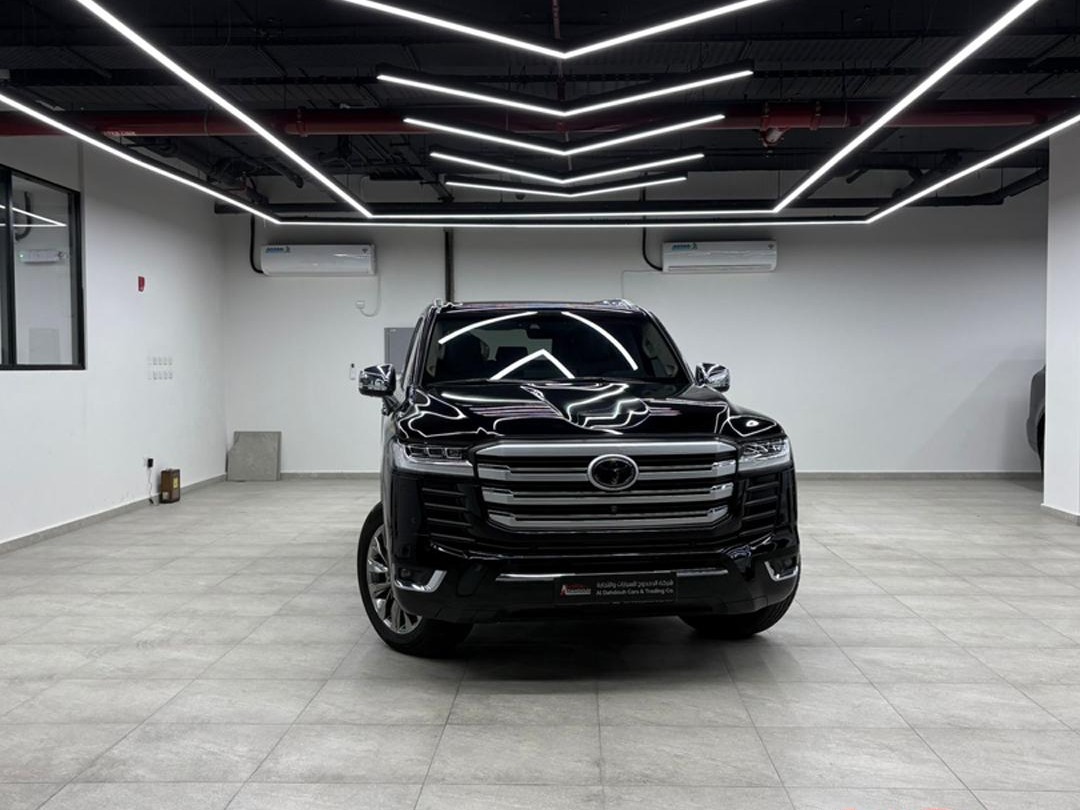 Toyota Land Cruiser VX.R 2022 - Image 1