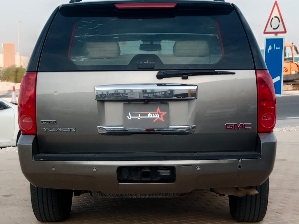 GMC Yukon 2012 - Image 4